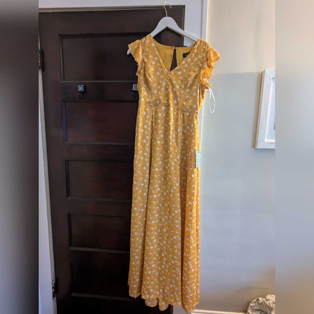 Lulu's mustard floral open back maxi dress with cap flutter sleeves